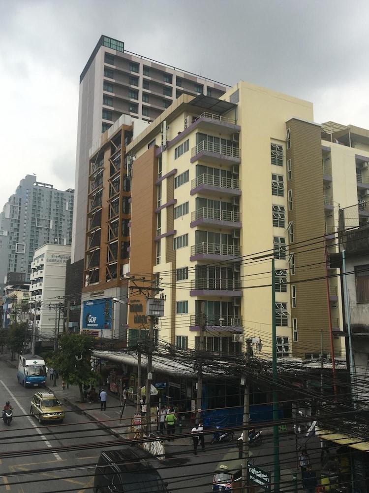 Diamond Bangkok Apartment Exterior photo