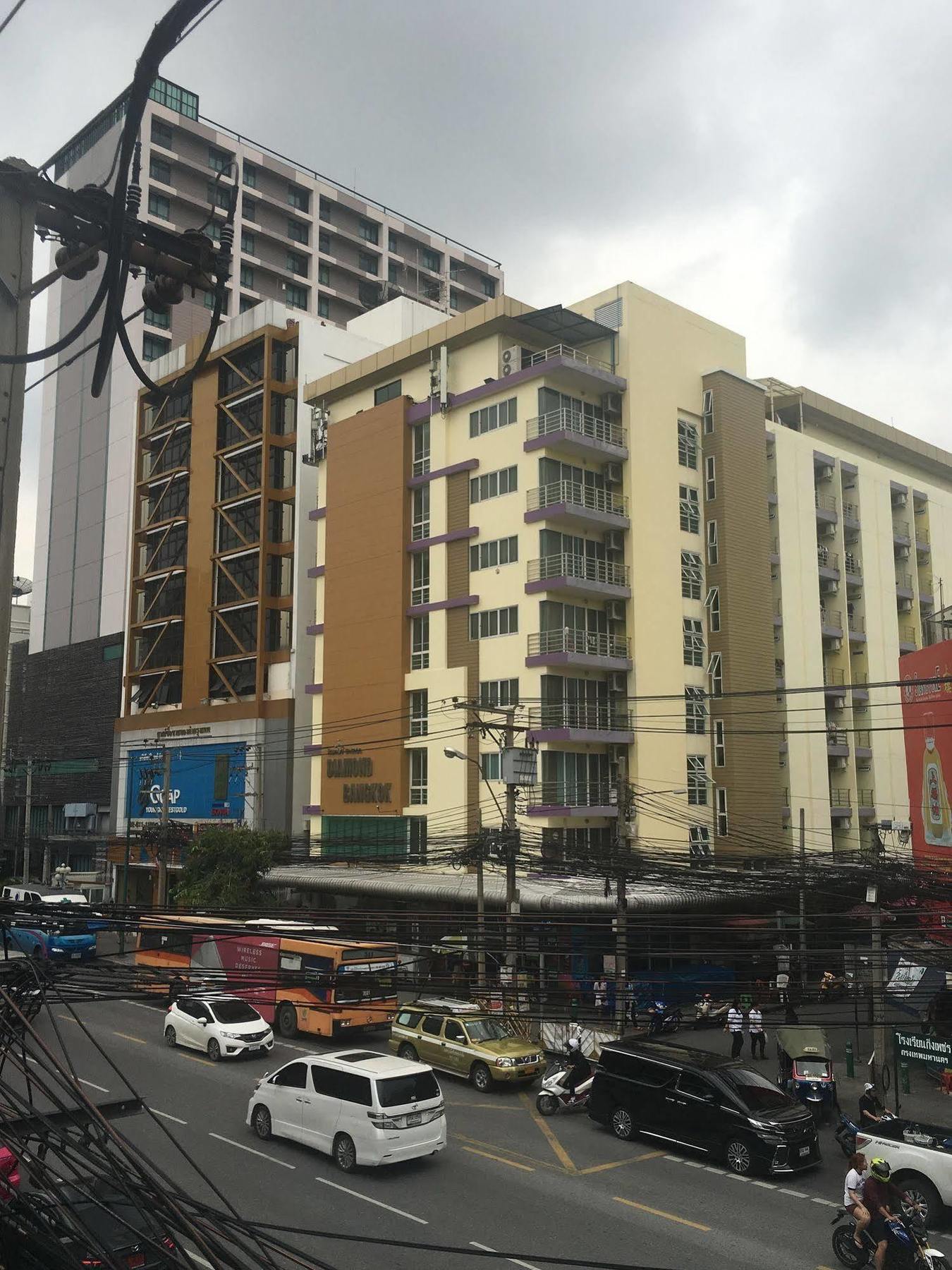 Diamond Bangkok Apartment Exterior photo